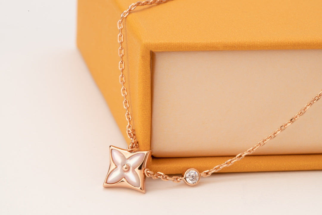 Mysitc STAR PINK MOP 1 DIAMOND PINK GOLD NECKLACE