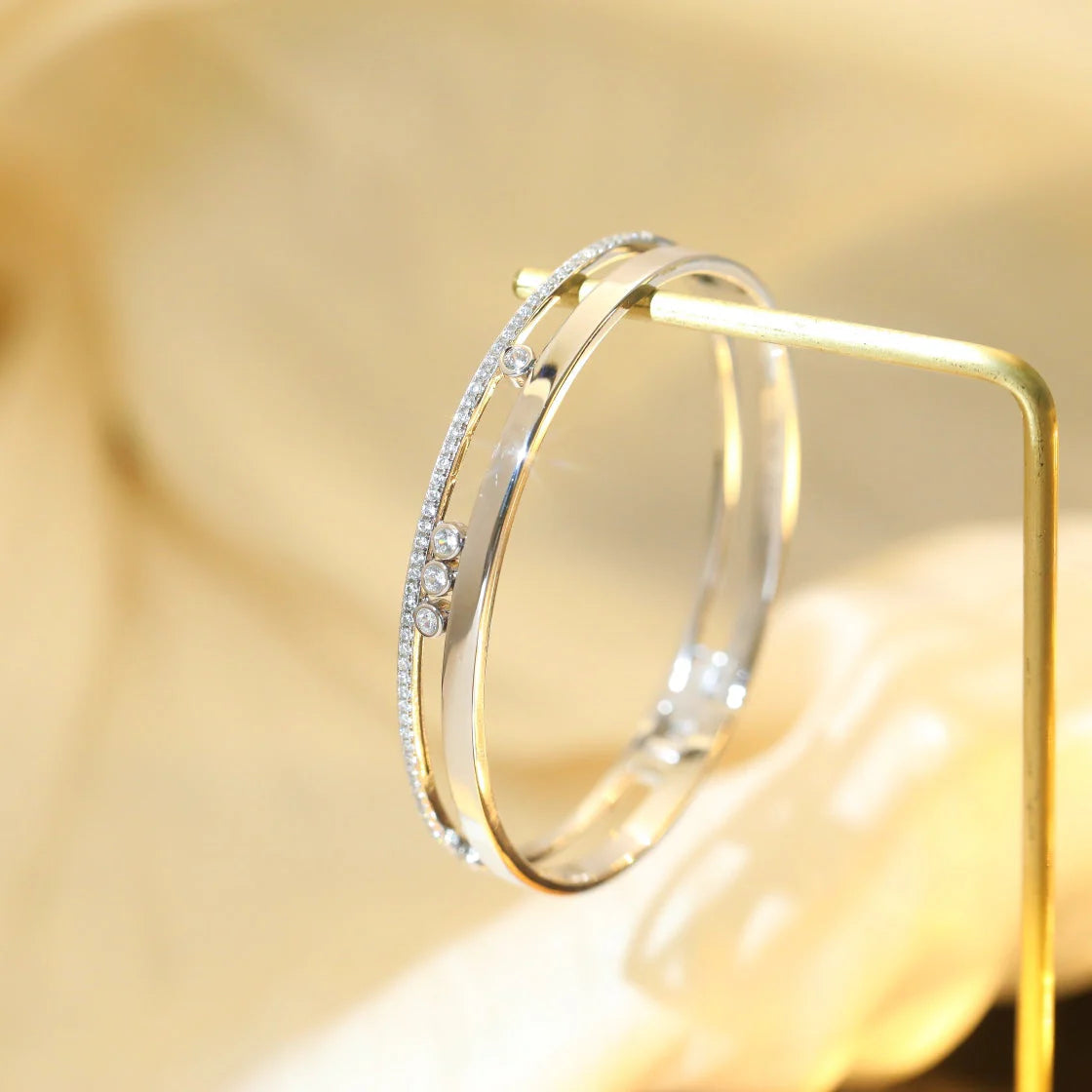 [Mystic JURI]Move Romane Diamond Bangle Bracelet