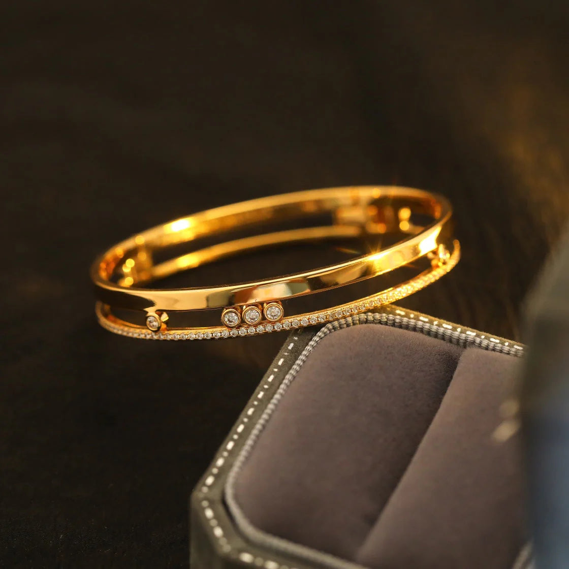 [Mystic JURI]Move Romane Diamond Bangle Bracelet