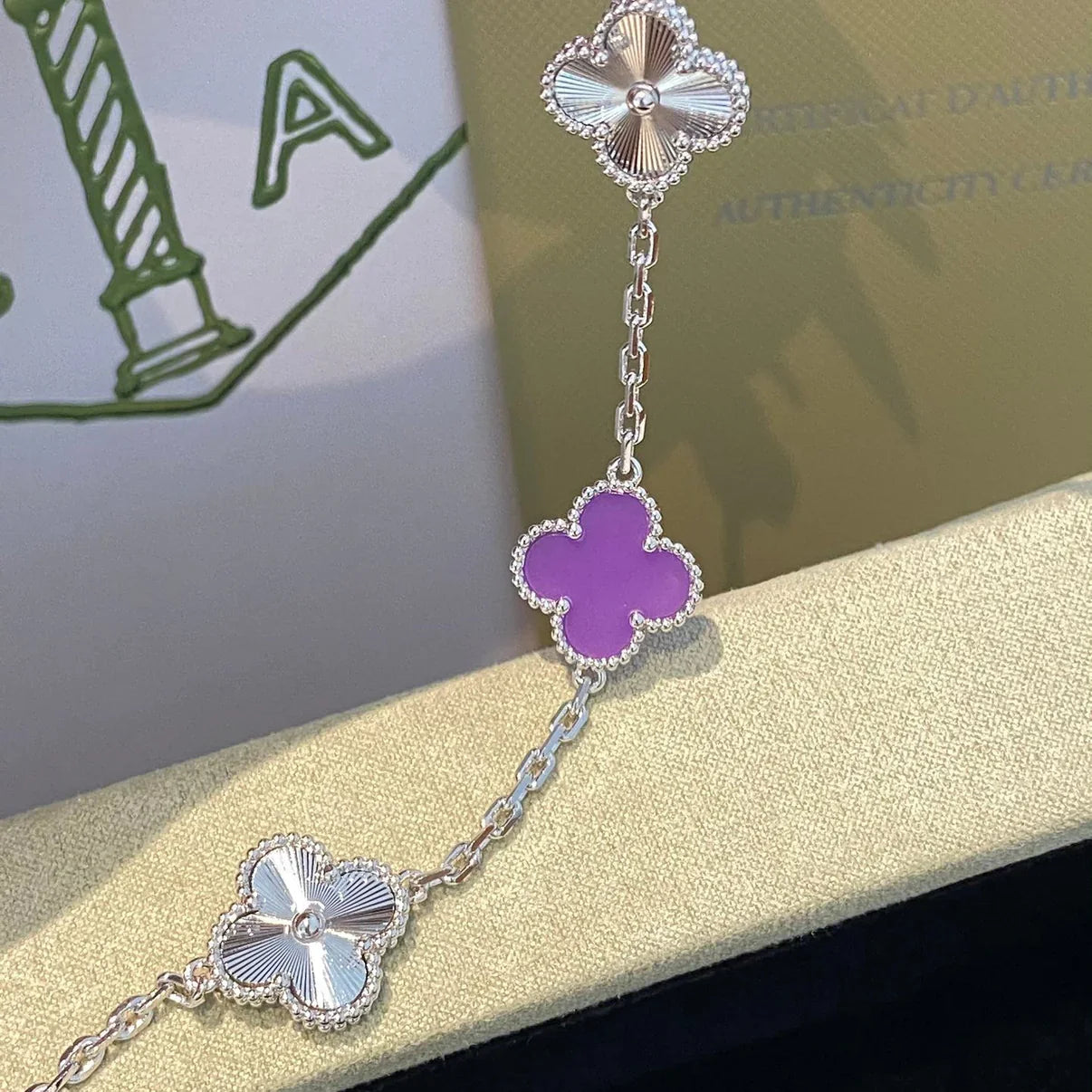 [Mystic-new] CLOVER 5 MOTIF VIOLET BRACELET COLLECTION
