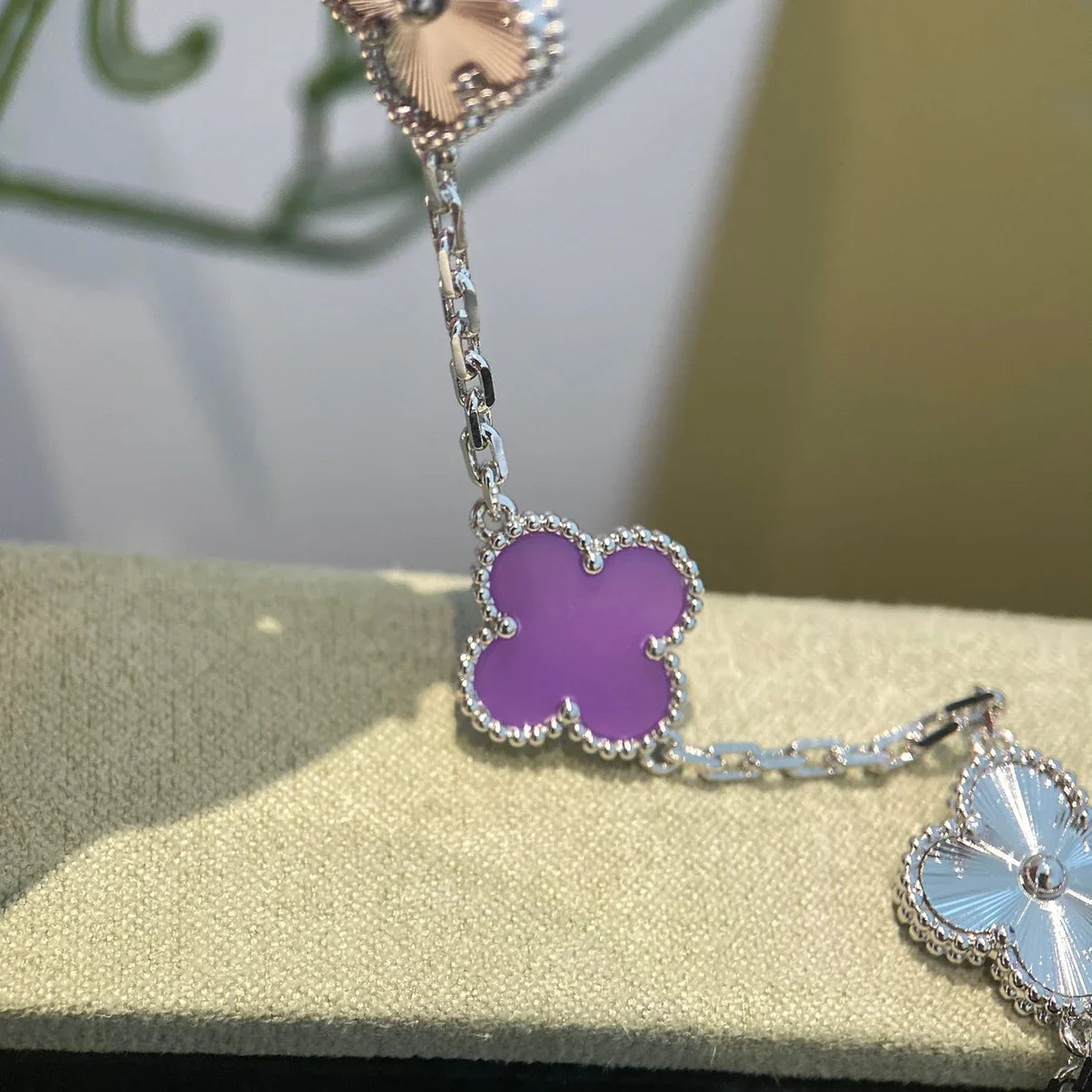 [Mystic-new] CLOVER 5 MOTIF VIOLET BRACELET COLLECTION