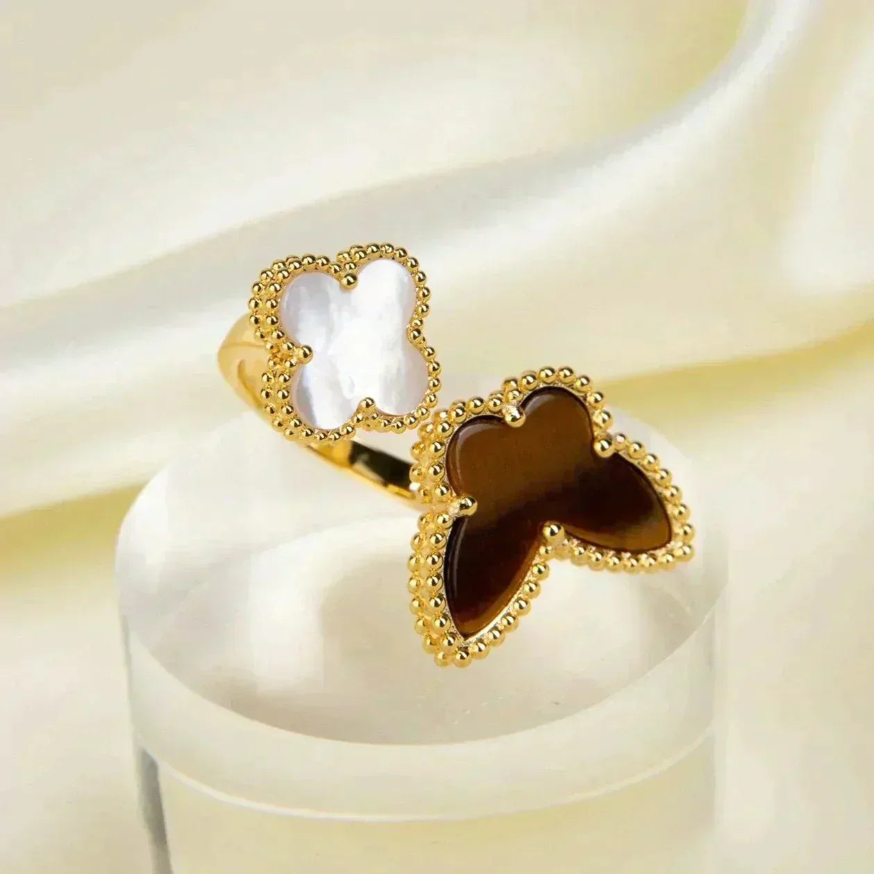 [Mystic]LUCKY BETWEEN THE FINGER RING