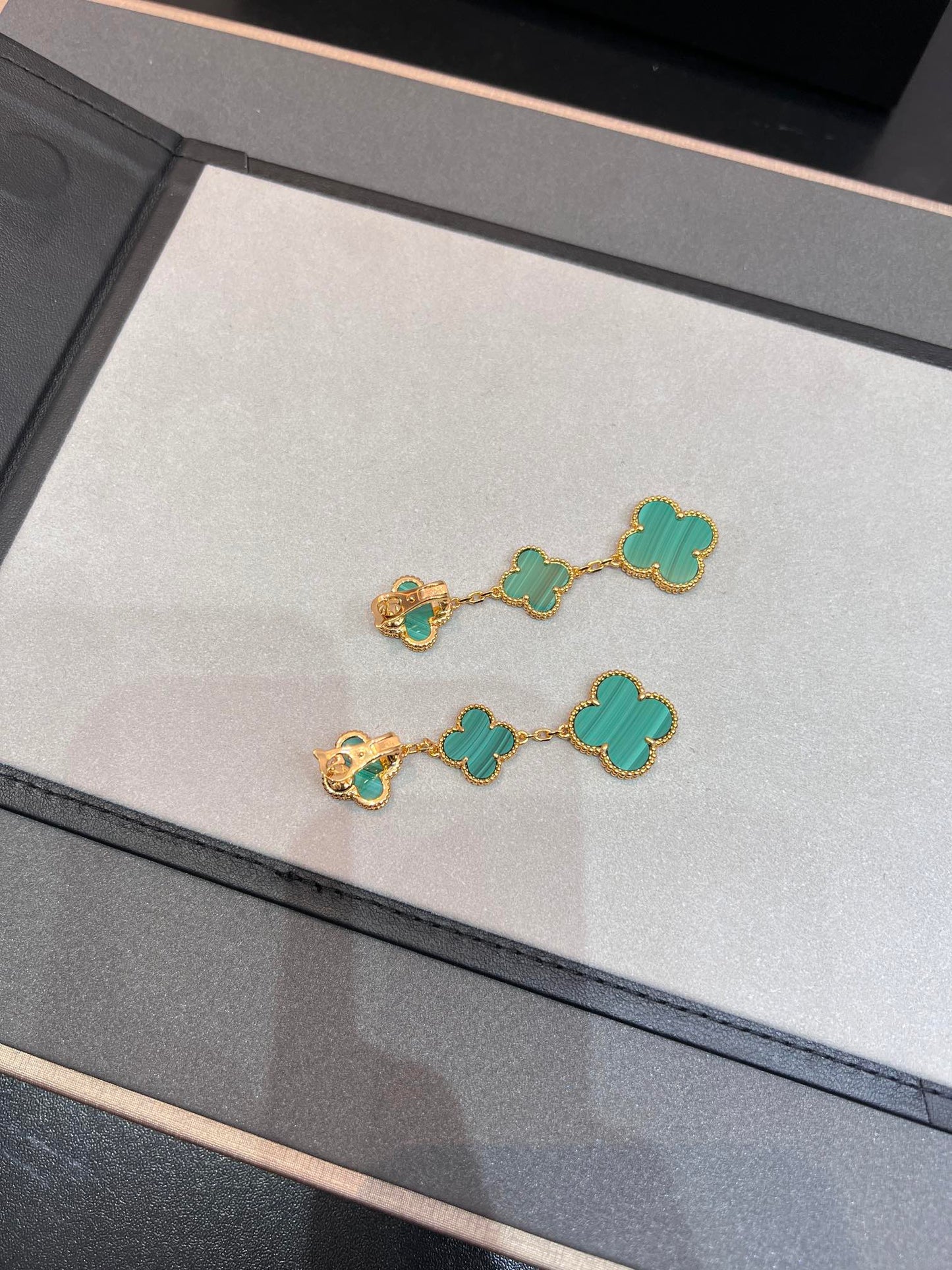 [Mystic]CLOVER MALACHITE 3 MOTIFS GOLD