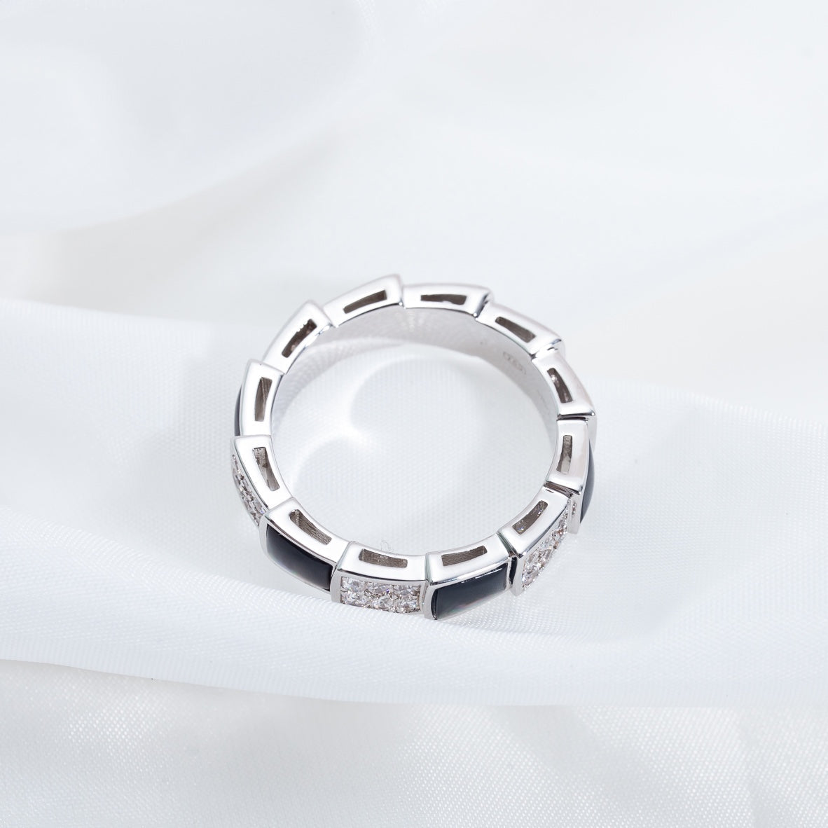 [ミスティック]セルペンティ リング シルバー ダイヤモンド ブラック モップ 4mm