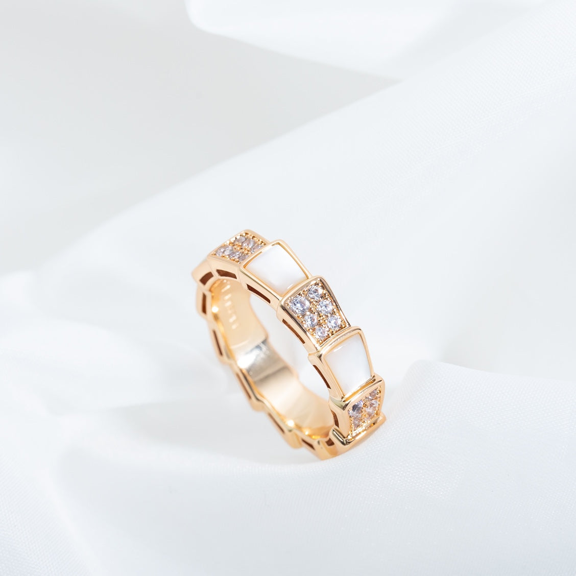 [Mystic]SERPENTI RING PINK GOLD MOP DIAMOND PAVED 4MM