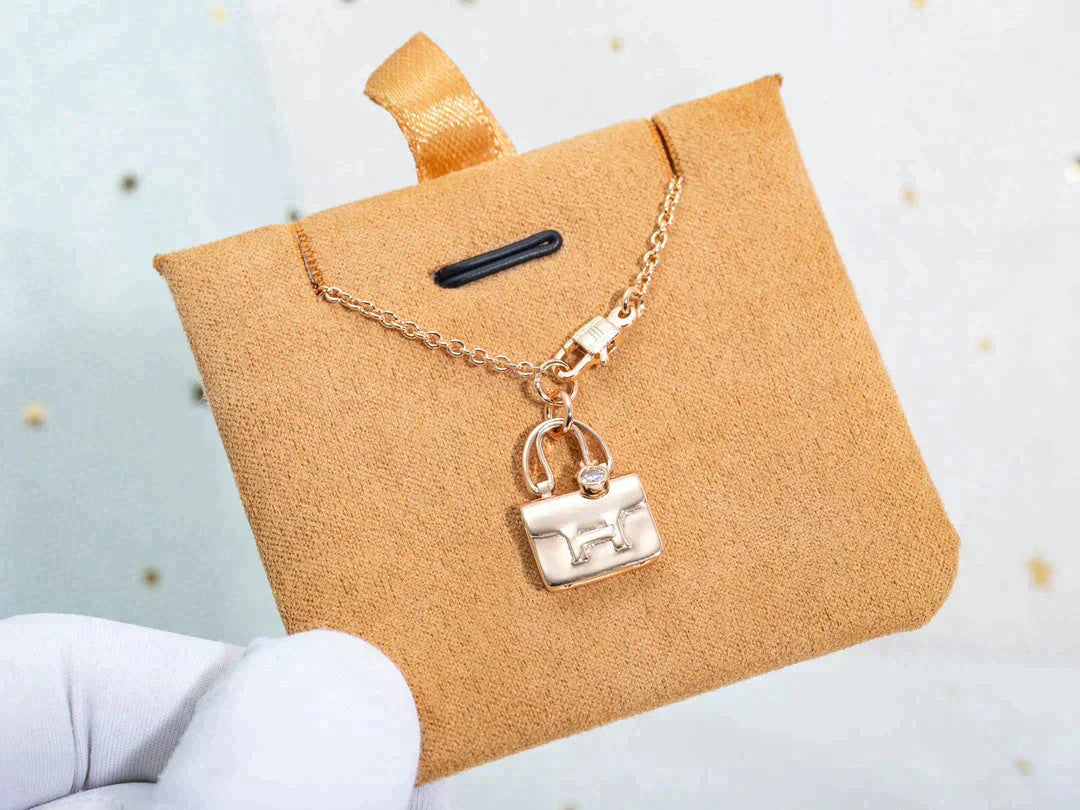 [Mystic]AMULETTE PEDANT ROSE GOLD NECKLACE