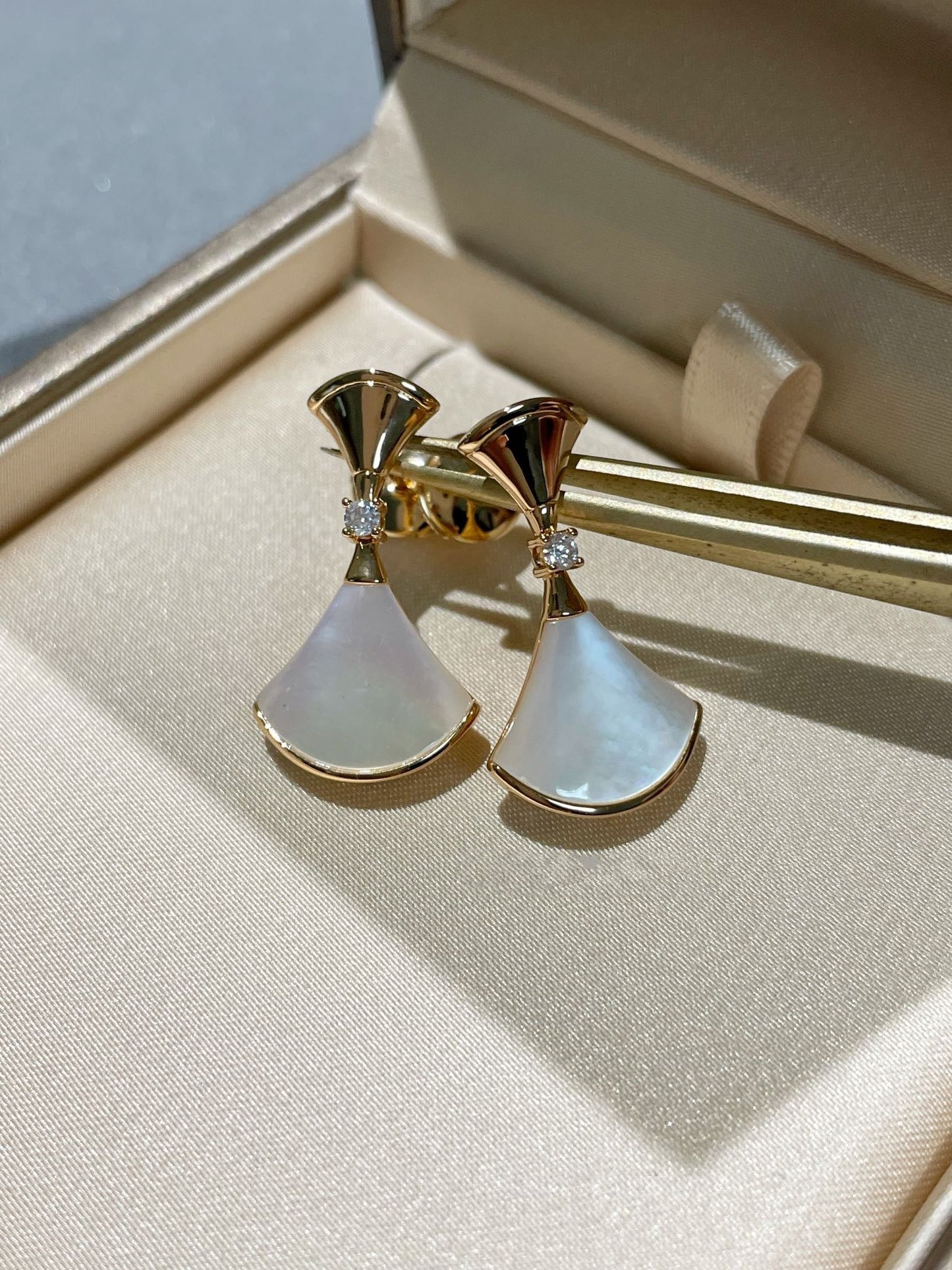 [Mystic]DREAM MOP 1 DIAMOND EARRINGS