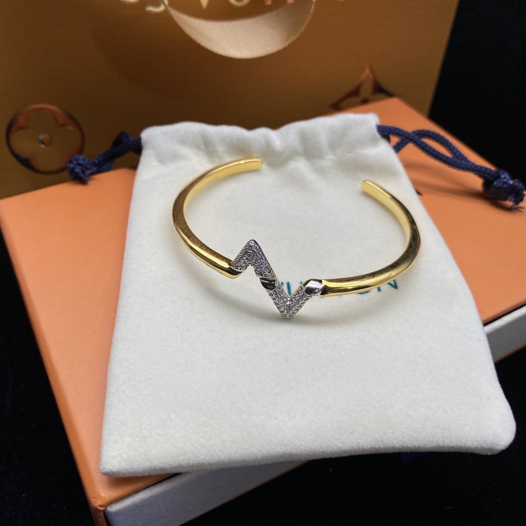 [Mystic]VOLTE UPSITE DOWN DIAMOND GOLD OPEN BRACELET