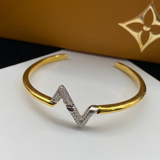 [Mystic]VOLTE UPSITE DOWN DIAMOND GOLD OPEN BRACELET
