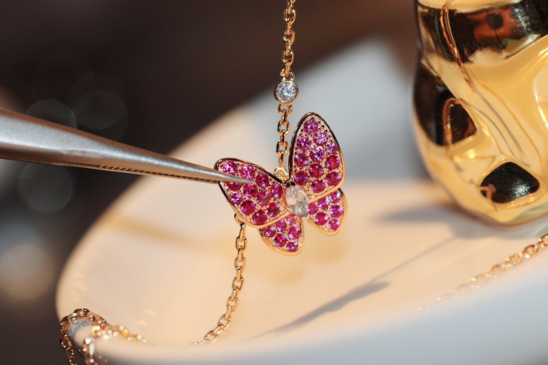 [Mystic]BUTTERFLY RED DIAMOND ROSE GOLD NECKLACE