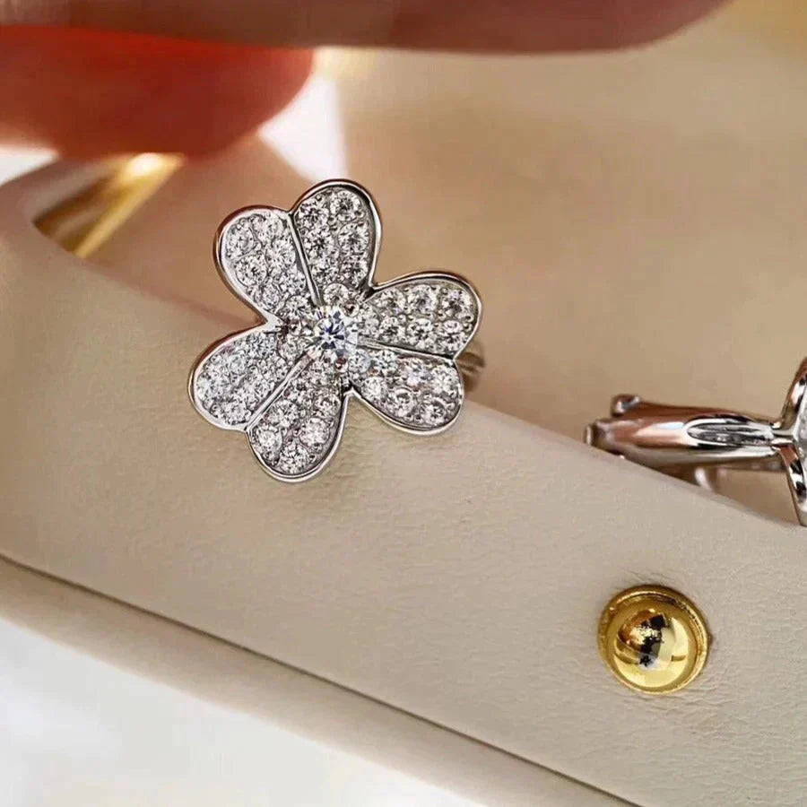 [Mystic]CLOVER COMOS DIAMOND EARRINGS SILVER