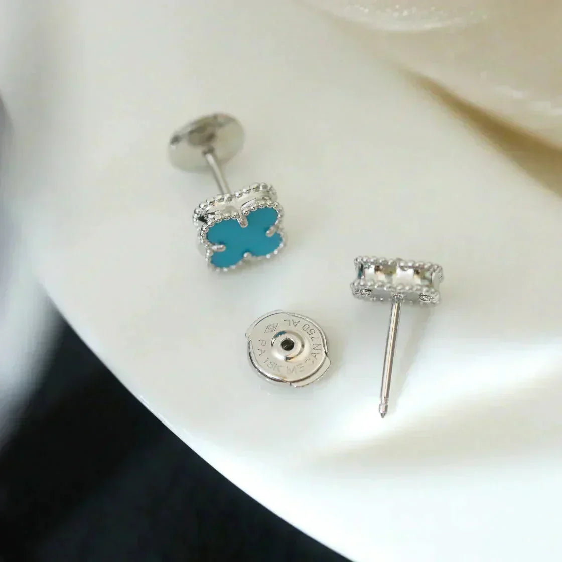 [Mystic]CLOVER MINI 9.5MM ONYX STUD EARRINGS SILVER