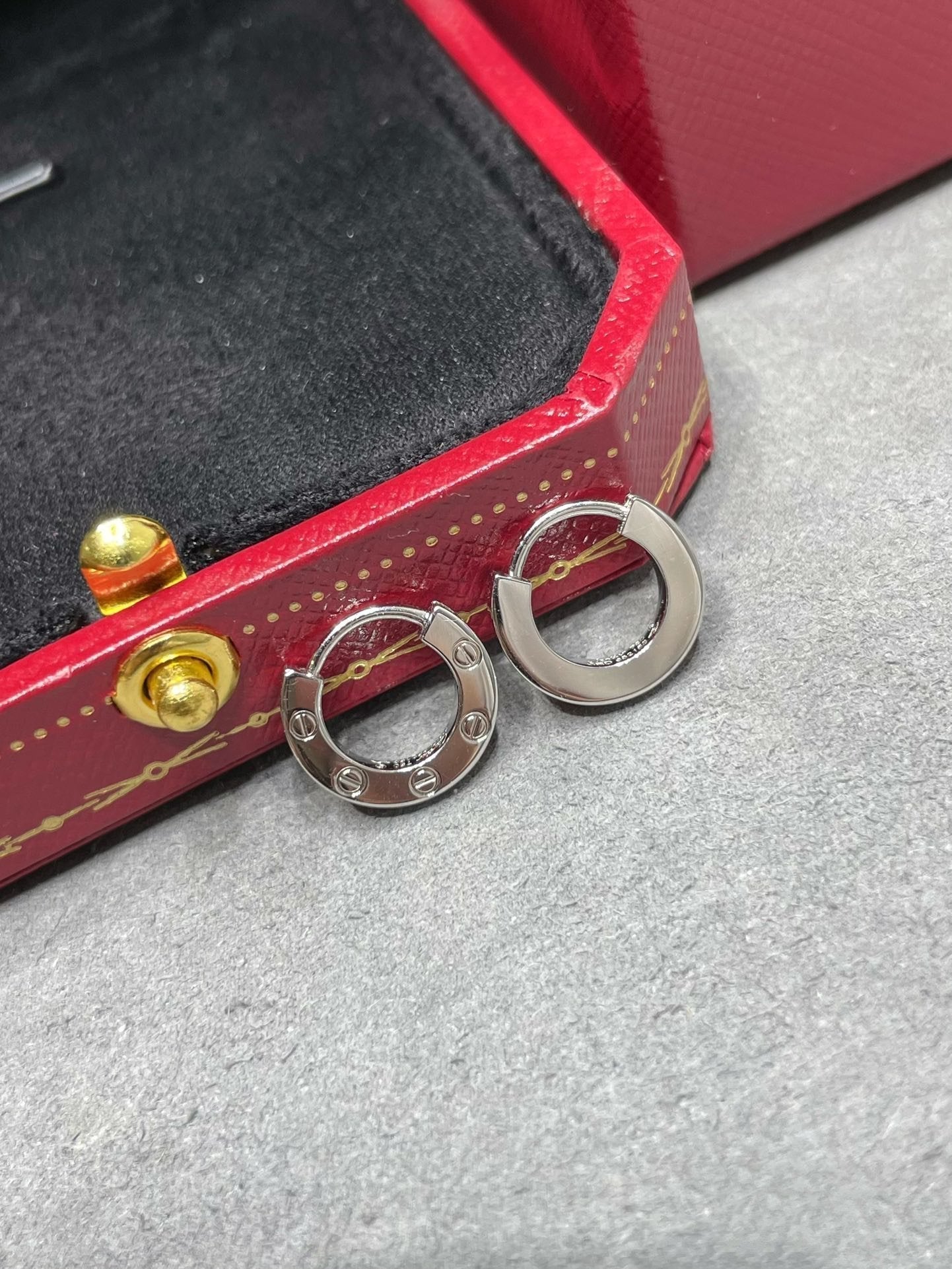 [Mystic]LOVE MINI EARRINGS