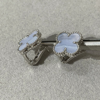 [ミスティック]クローバー カルセドニー シルバー スタッドピアス
