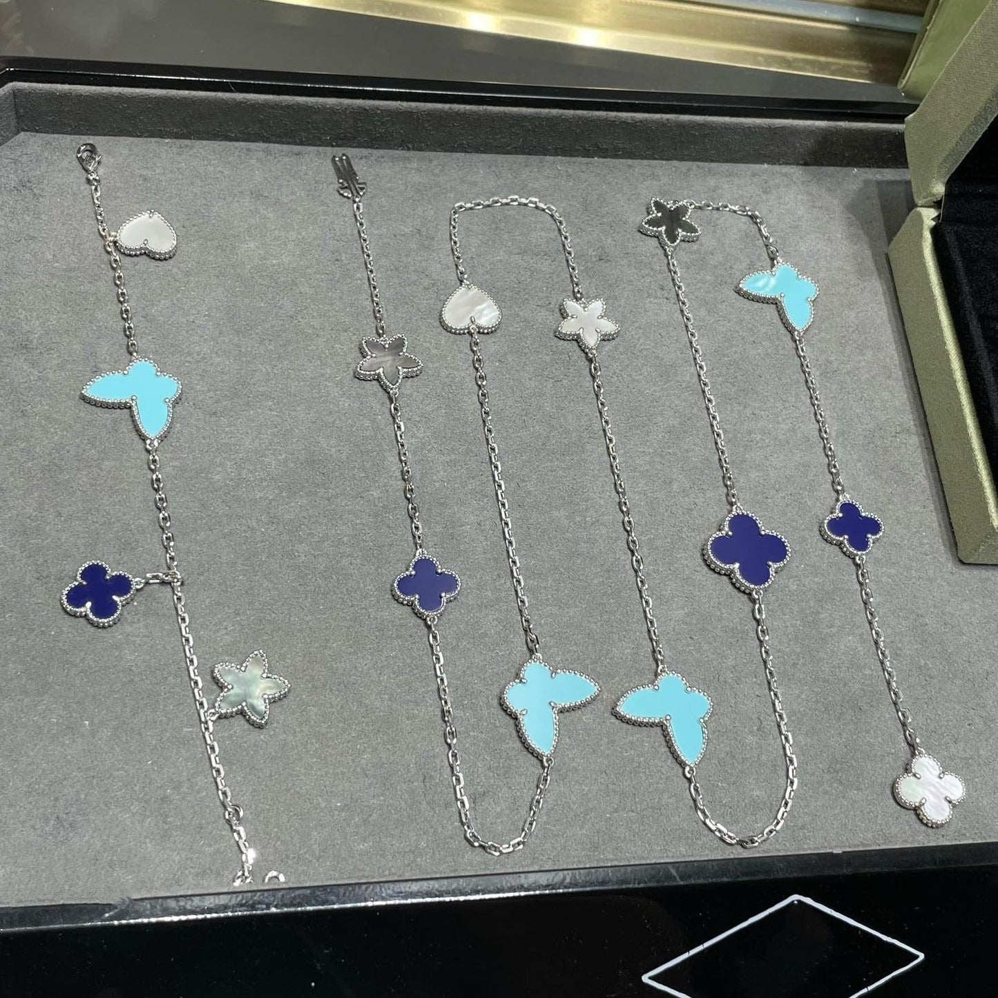 [Mystic]LUCKY CLOVER SILVER 11 MOTIF NECKLACE
