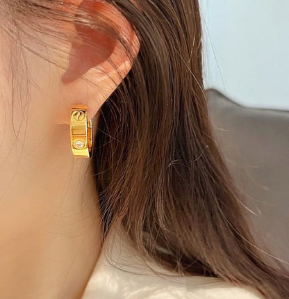 [Mystic]LOVE 5.5MM 1 DIAMOND EARRINGS