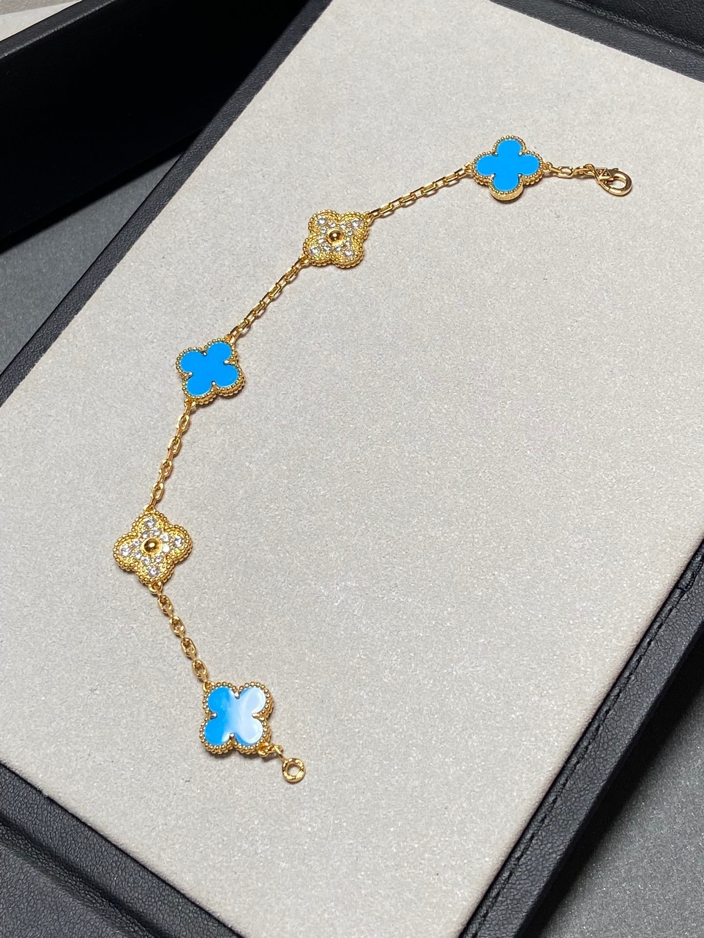 [Mystic]CLOVER 5 MOTIF BLUE CHALCEDONY DIAMOND GOLD BRACELET