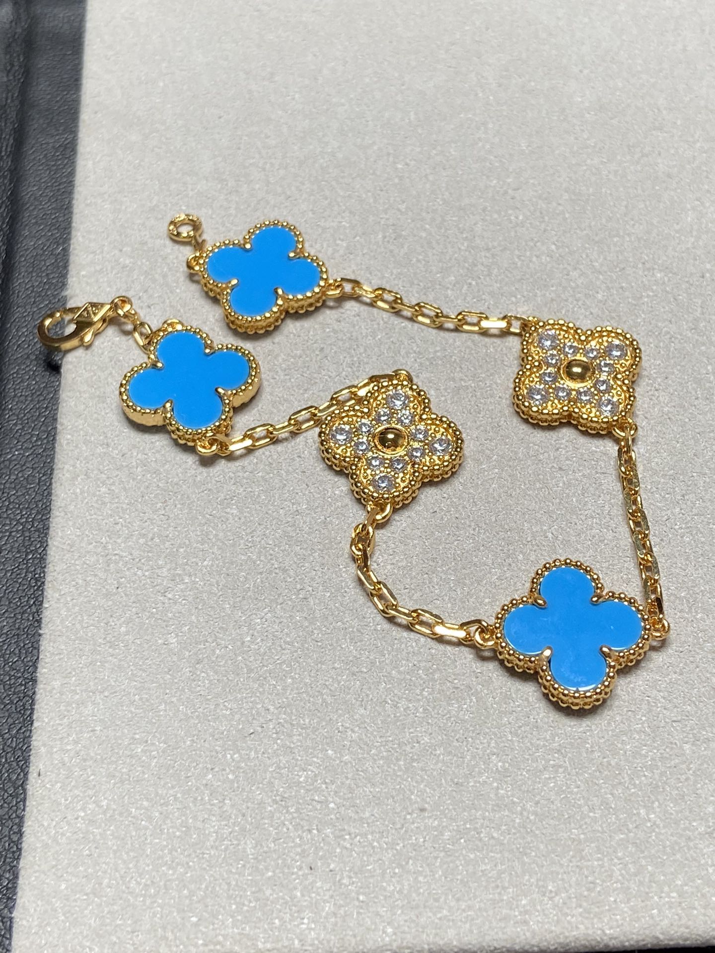 [Mystic]CLOVER 5 MOTIF BLUE CHALCEDONY DIAMOND GOLD BRACELET