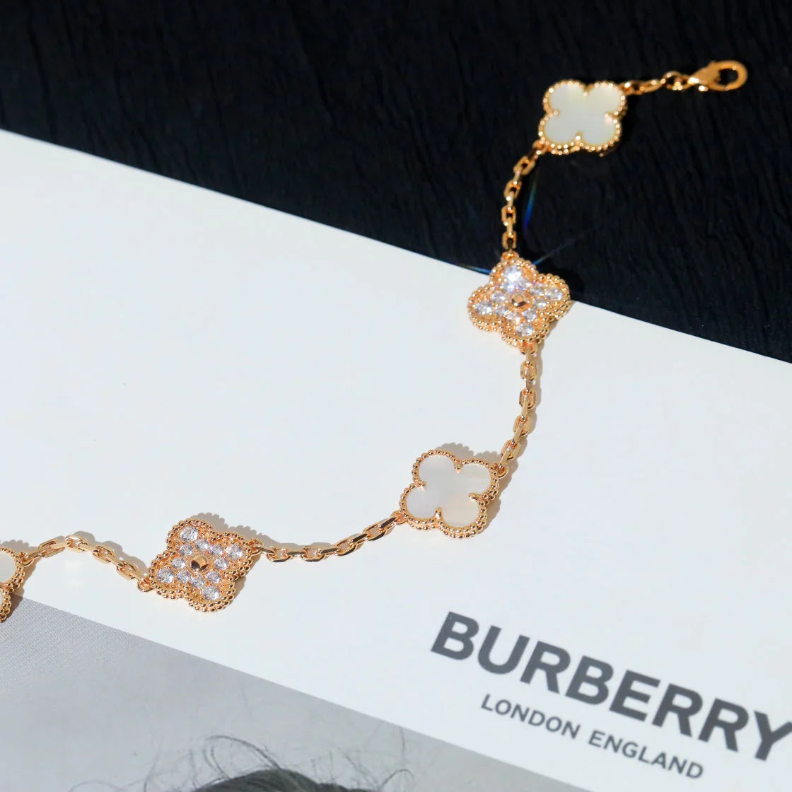 [Mystic-new]CLOVER WHITE PEARL MOP 5 MOTIF BRACELET COLLECTION