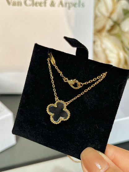[Mystic]CLOVER ROCK CRYSTAL ROSE GOLD NECKLACE