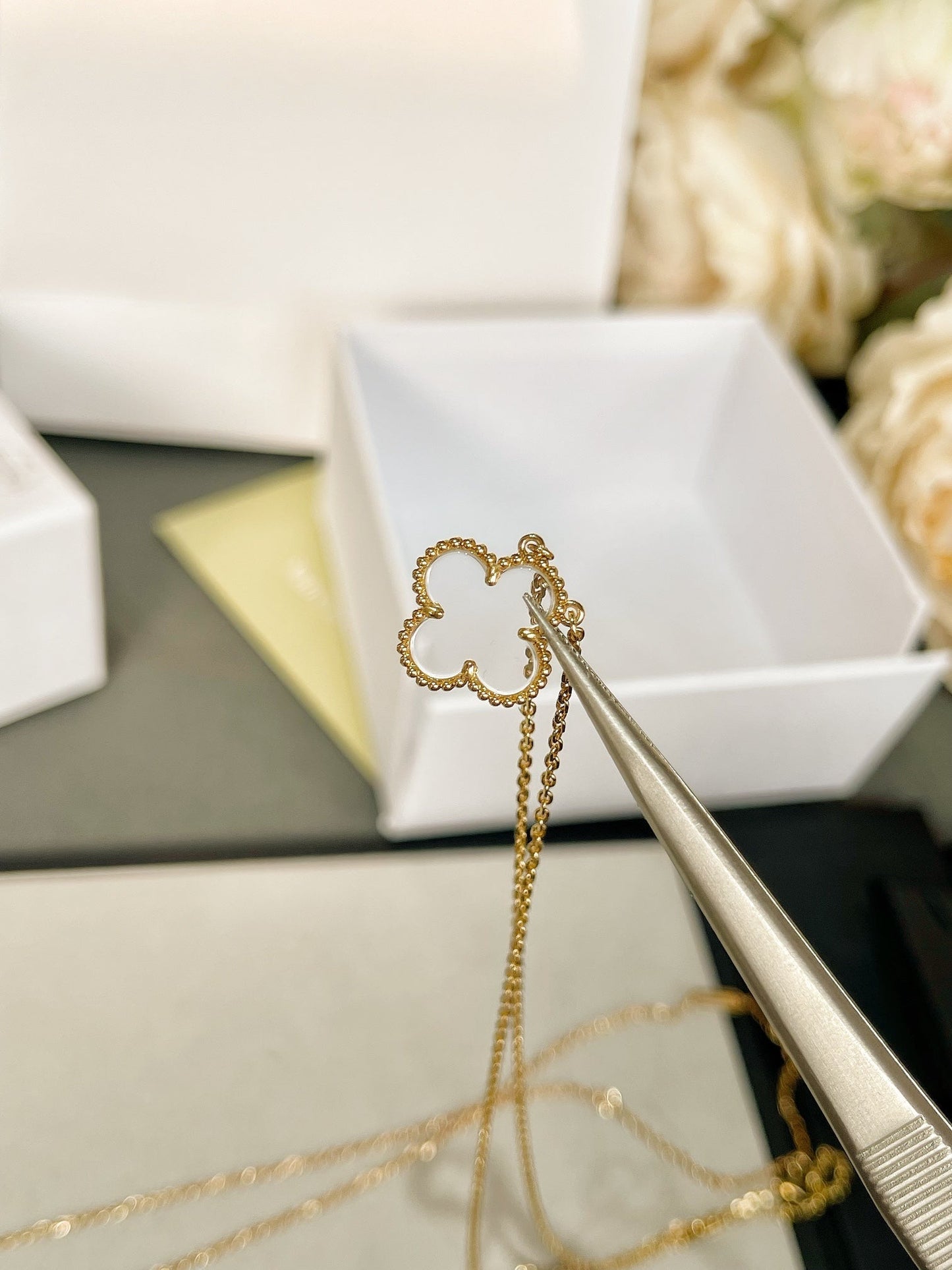 [Mystic]CLOVER ROCK CRYSTAL ROSE GOLD NECKLACE