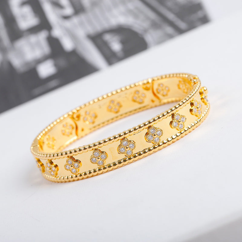 [Mystic]CLOVER BRACELET 8MM DIAMONDS
