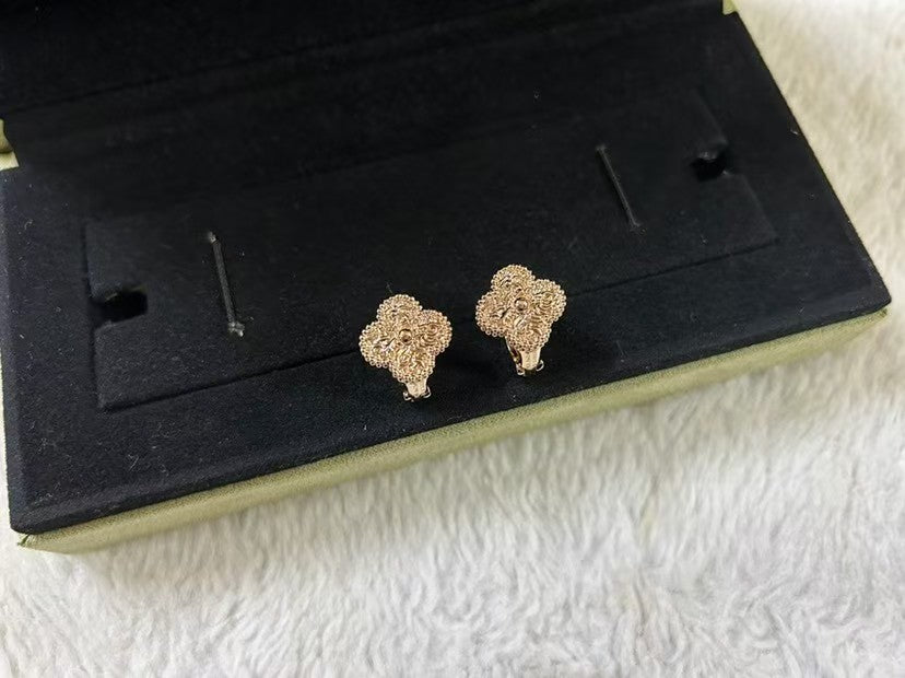 [ミスティック]クローバー ミディアム スタッドピアス