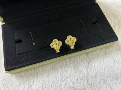 [ミスティック]クローバー ミディアム スタッドピアス