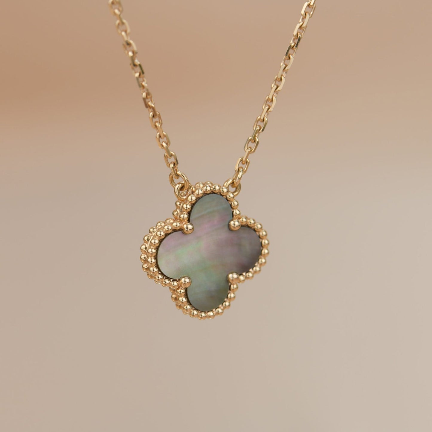 [Mystic]CLOVER 15MM  GRAY MOTHER OF PEARL NECKLACE