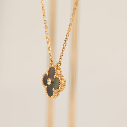 [Mystic]CLOVER 15MM DIAMOND AND MOTHER-OF-GREY NECKLACE