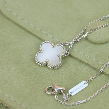 [Mystic]CLOVER  15MM WHITE MOTHER-OF-PEARL SILVER