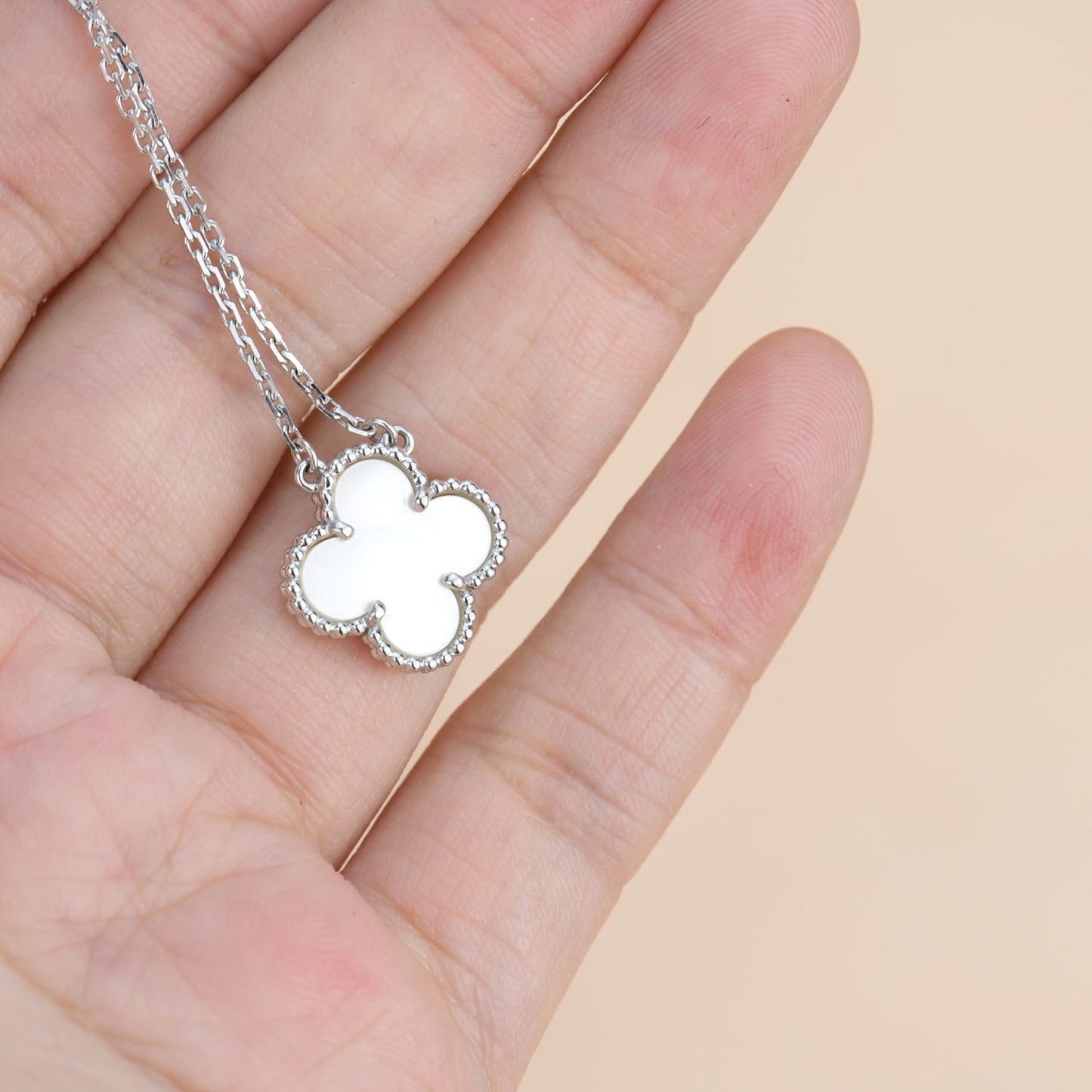 [Mystic]CLOVER  15MM WHITE MOTHER-OF-PEARL SILVER
