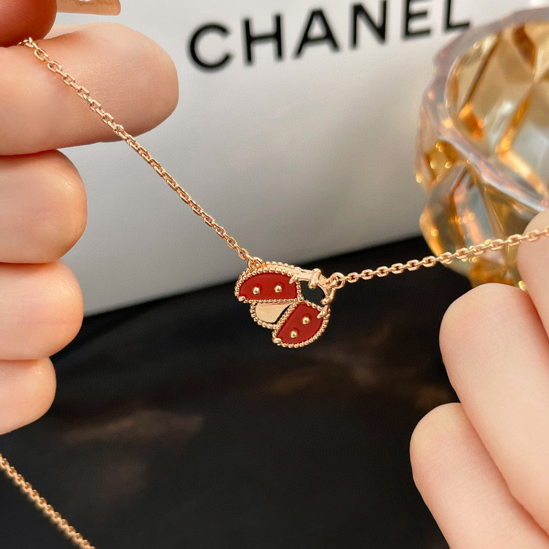 [Mystic]LUCKY  CARNELIANS LADYBUG NECKLACE