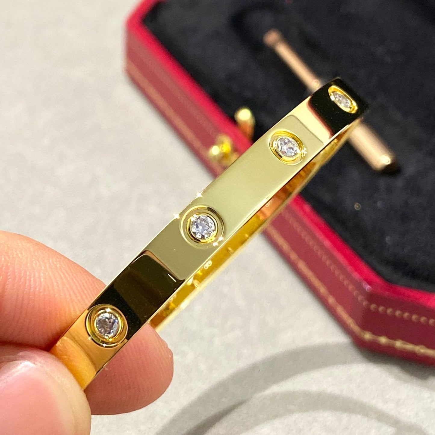 [Mystic]LOVE BRACELET 6.1MM 10 DIAMONDS