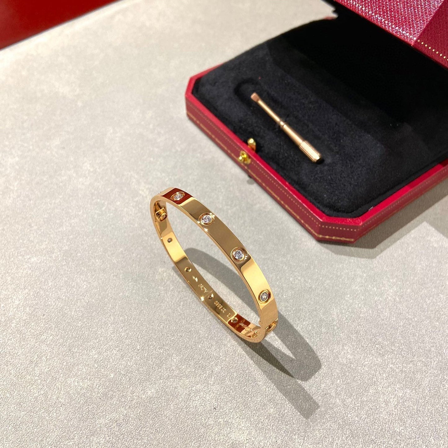 [Mystic]LOVE BRACELET 6.1MM 10 DIAMONDS