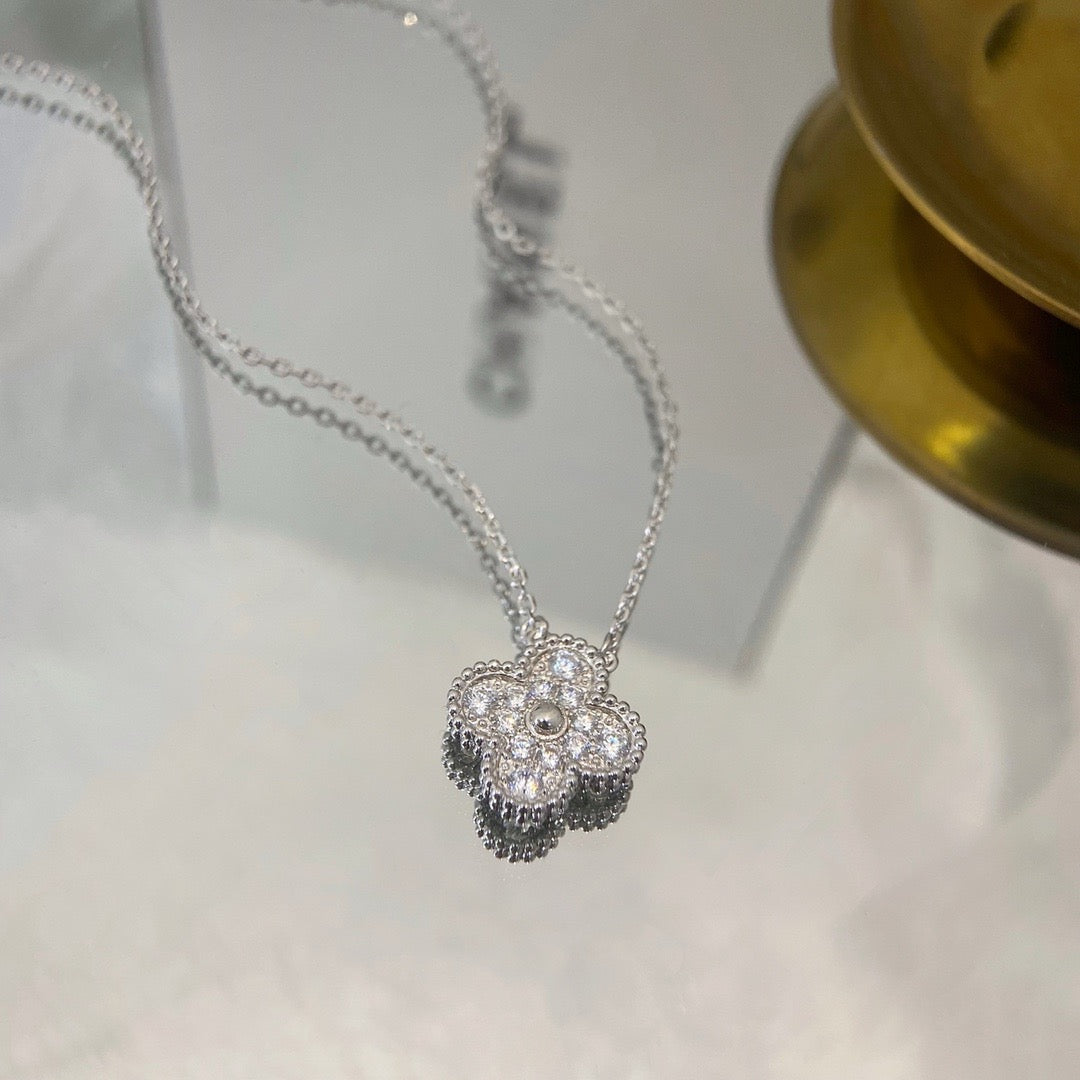 [Mystic]CLOVER 15MM DIAMOND SINGLE FLOWER NECKLACE