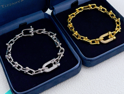 [Mystic]TF HORSESHOE BUCKLE DIAMOND BRACELET