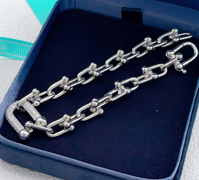 [Mystic]TF HORSESHOE BUCKLE DIAMOND BRACELET