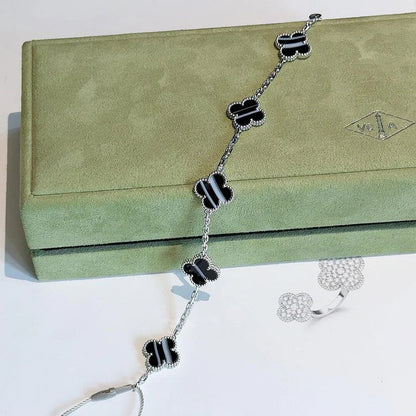 [Mystic-new] CLOVER 5 MOTIF PULSAR STONE BRACELET COLLECTION