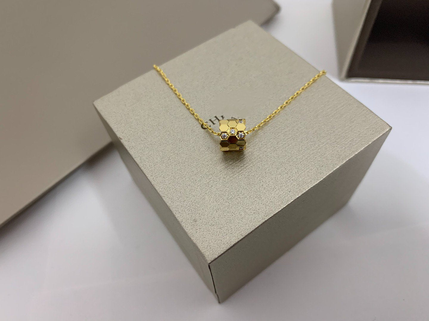 [Mystic]BEE LOVE DIAMOND NECKLACE