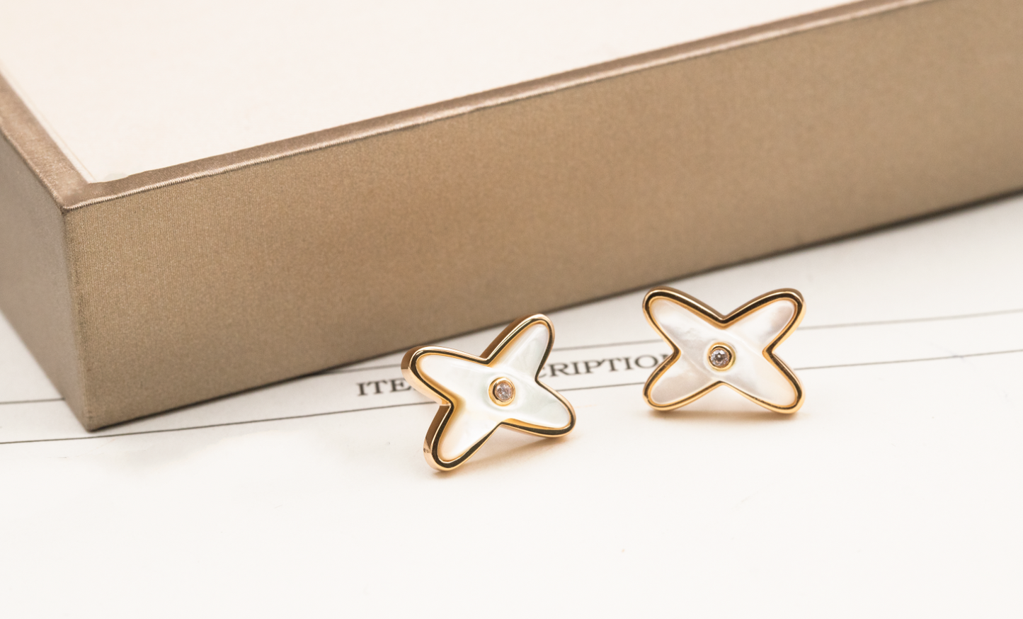 [Mystic]JEUX DE WHITE MOP PINK GOLD DIAMOND EARRINGS