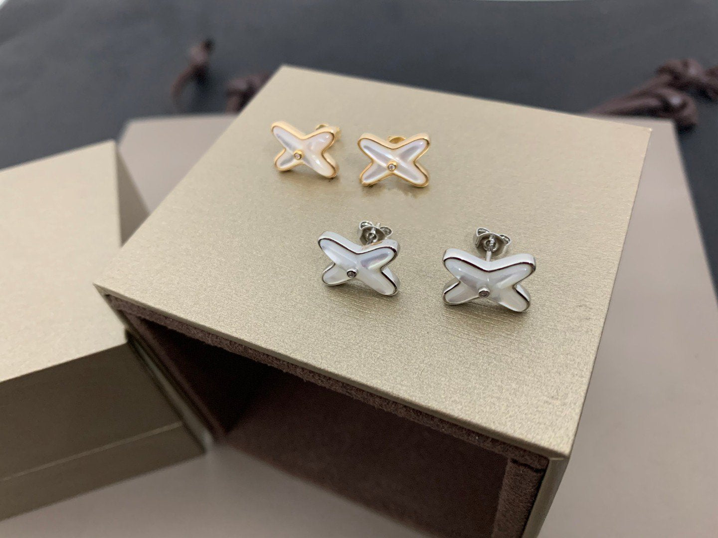 [Mystic]JEUX DE WHITE MOP SILVER DIAMOND EARRINGS