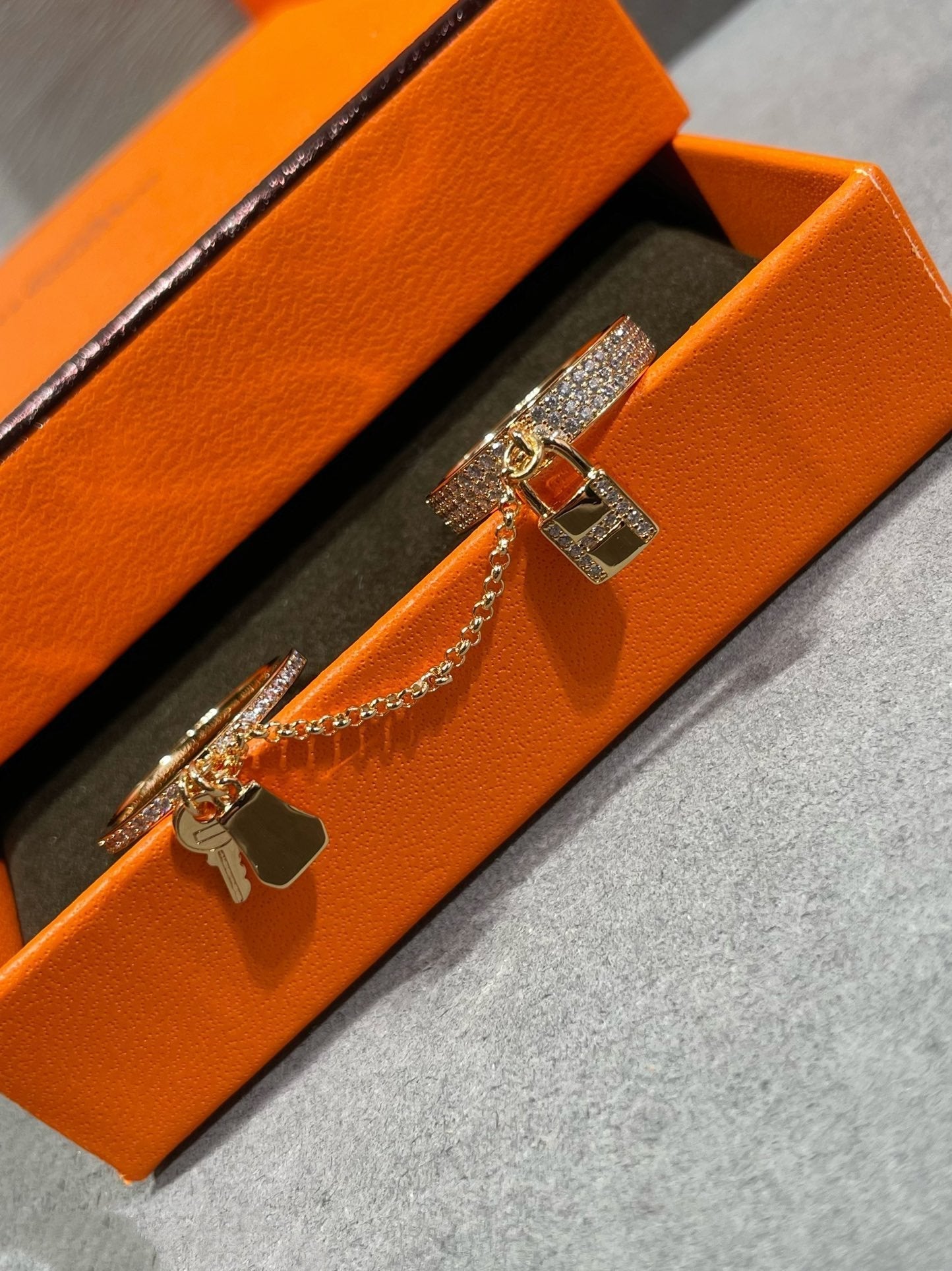 [ミスティック]HM ケリー クロシェット ダブルリング ダイヤモンド付き