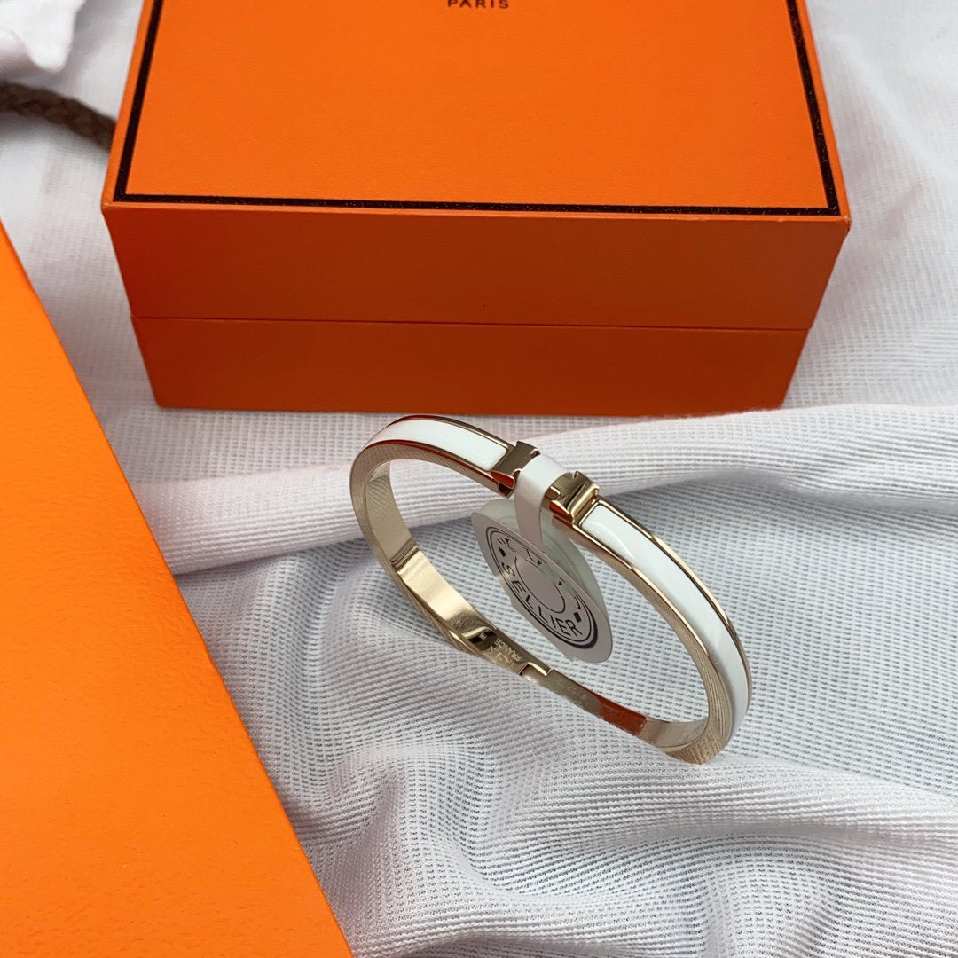[Mystic]CLASSIC HM CLIC WHITE 8MM ENAMEL BRACELET