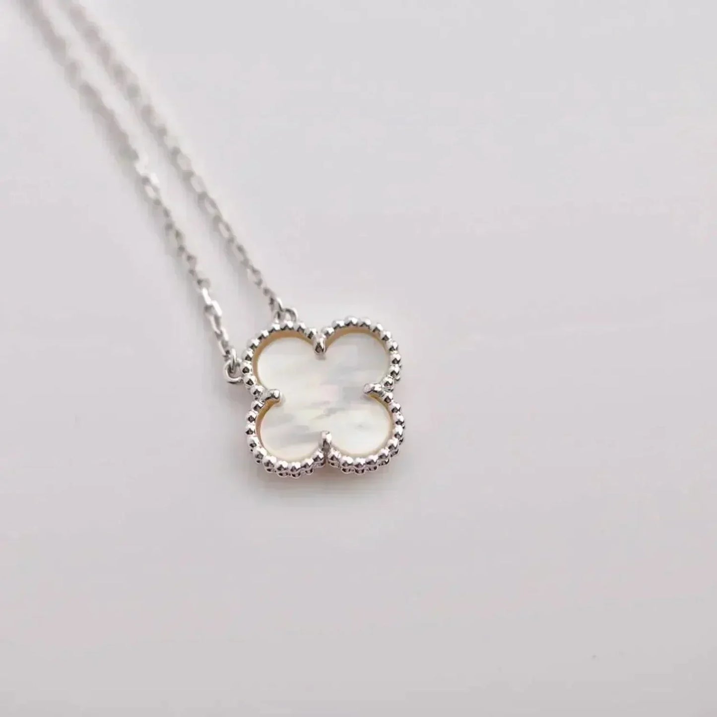 [Mystic]CLOVER  15MM WHITE MOTHER-OF-PEARL SILVER