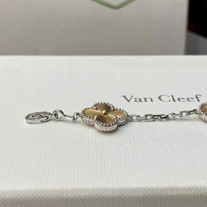 [Mystic]CLOVER  5 MOTIFS  CHRISTMAS LIMITED EDITION BRACELET