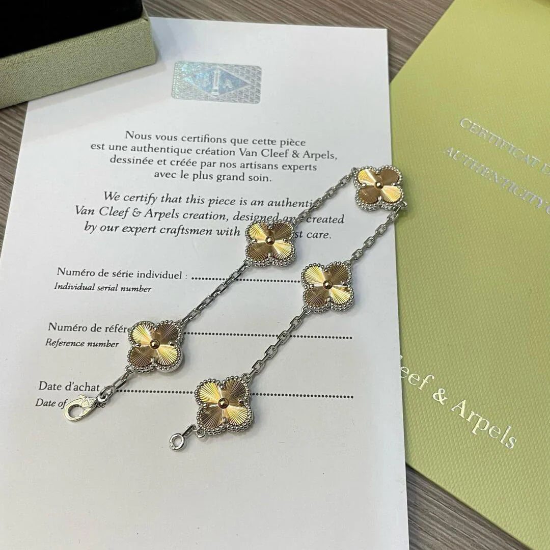 [Mystic-new] CLOVER 5 MOTIF LASER BRACELET COLLECTION