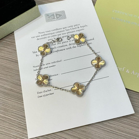 [Mystic]CLOVER  5 MOTIFS  CHRISTMAS LIMITED EDITION BRACELET