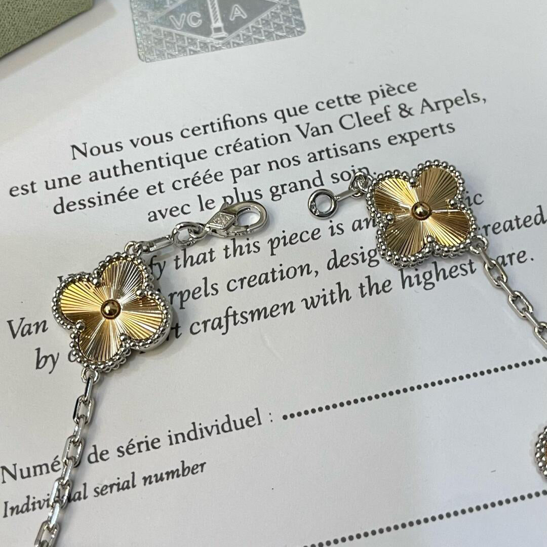 [Mystic]CLOVER  5 MOTIFS  CHRISTMAS LIMITED EDITION BRACELET