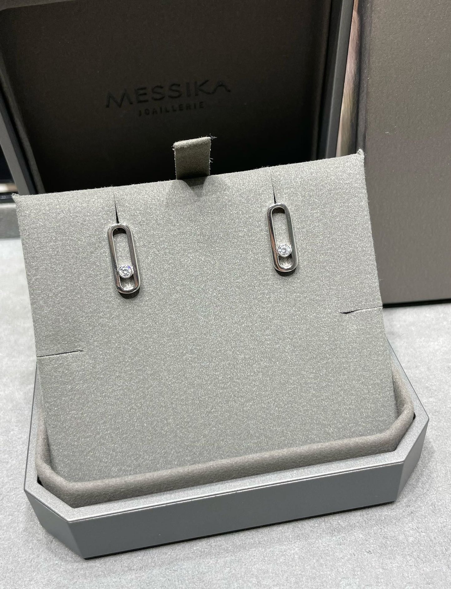 [Mystic JURI]MOVE UNO SMALL 1 DIAMOND EARRINGS